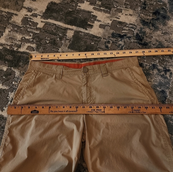 Columbia khaki shorts - Picture 4 of 13